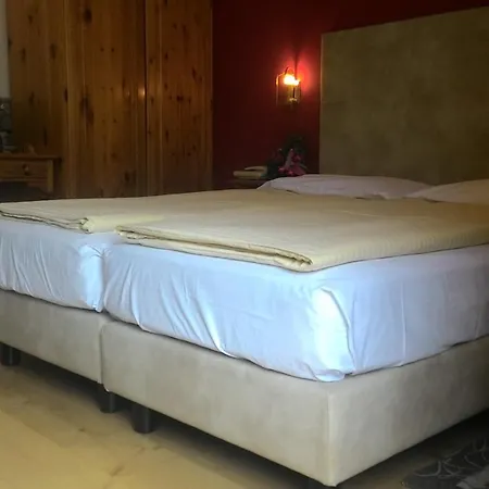 Adele 3* ليفينو