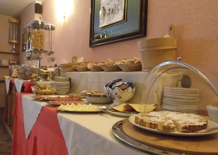 Adele 3* ליביניו