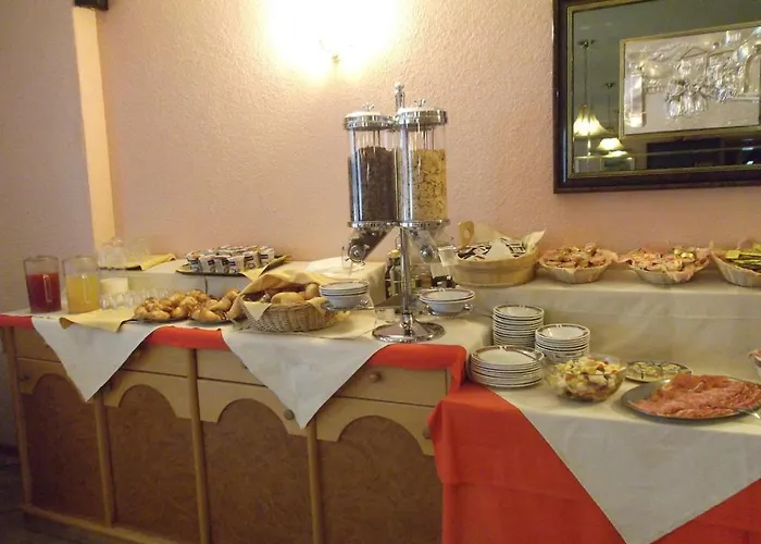 Adele מלון ליביניו