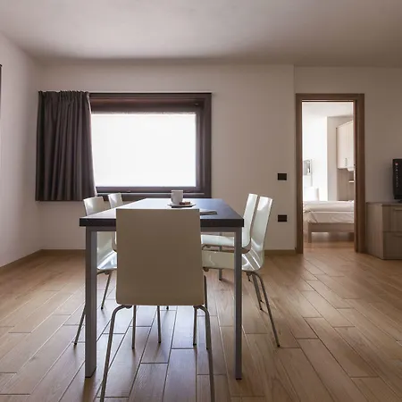 Adele 3* Λιβίνιο