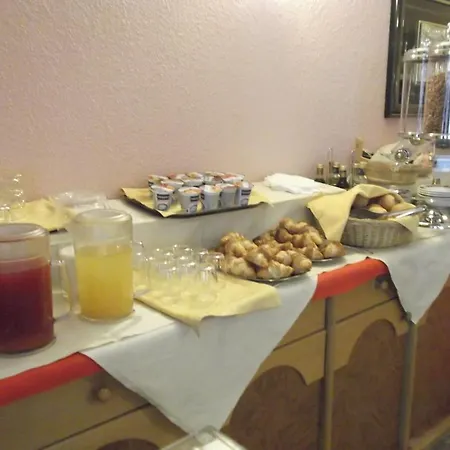 Hotel Adele 3*