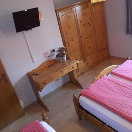 Adele Ξενοδοχείο